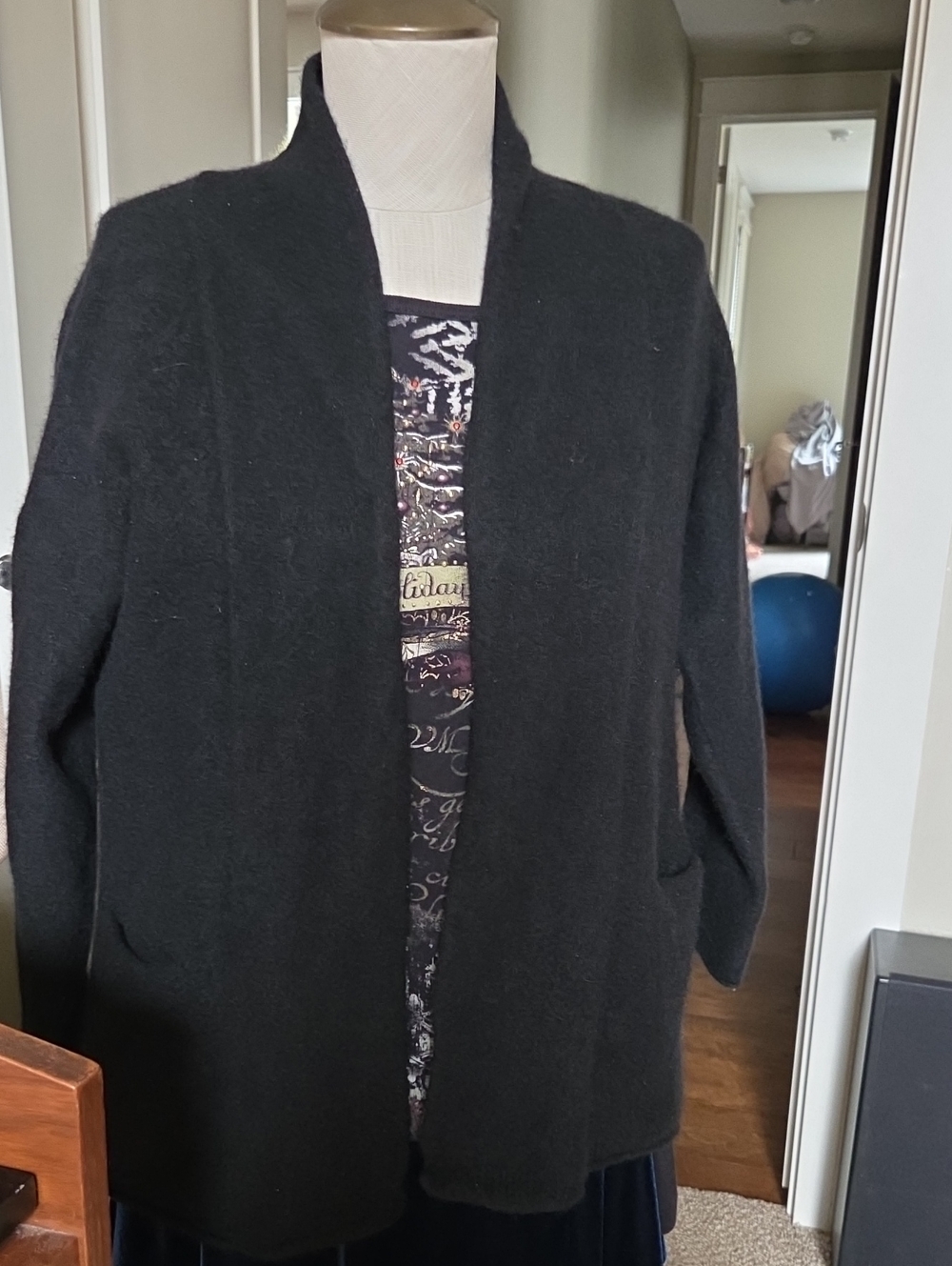 Classic Cashmere Black Open-Front Womens Sweater Jacket Fit Medium Size 36" Bust